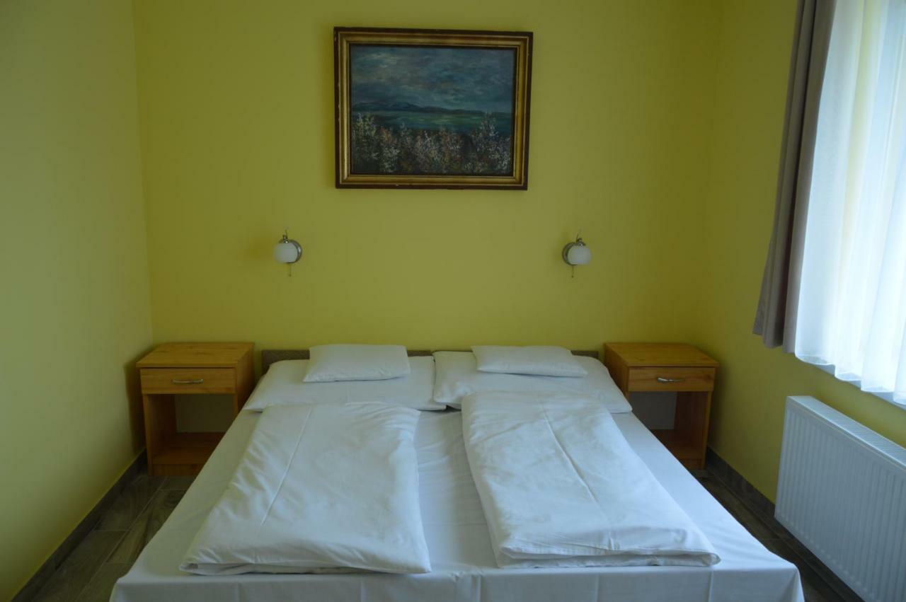 Varga Apartman Hévíz Exterior foto