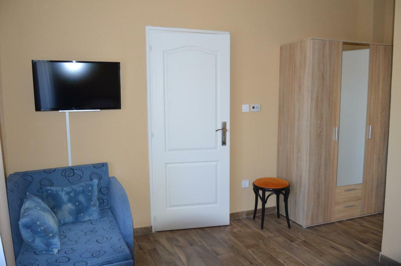 Varga Apartman Hévíz Exterior foto