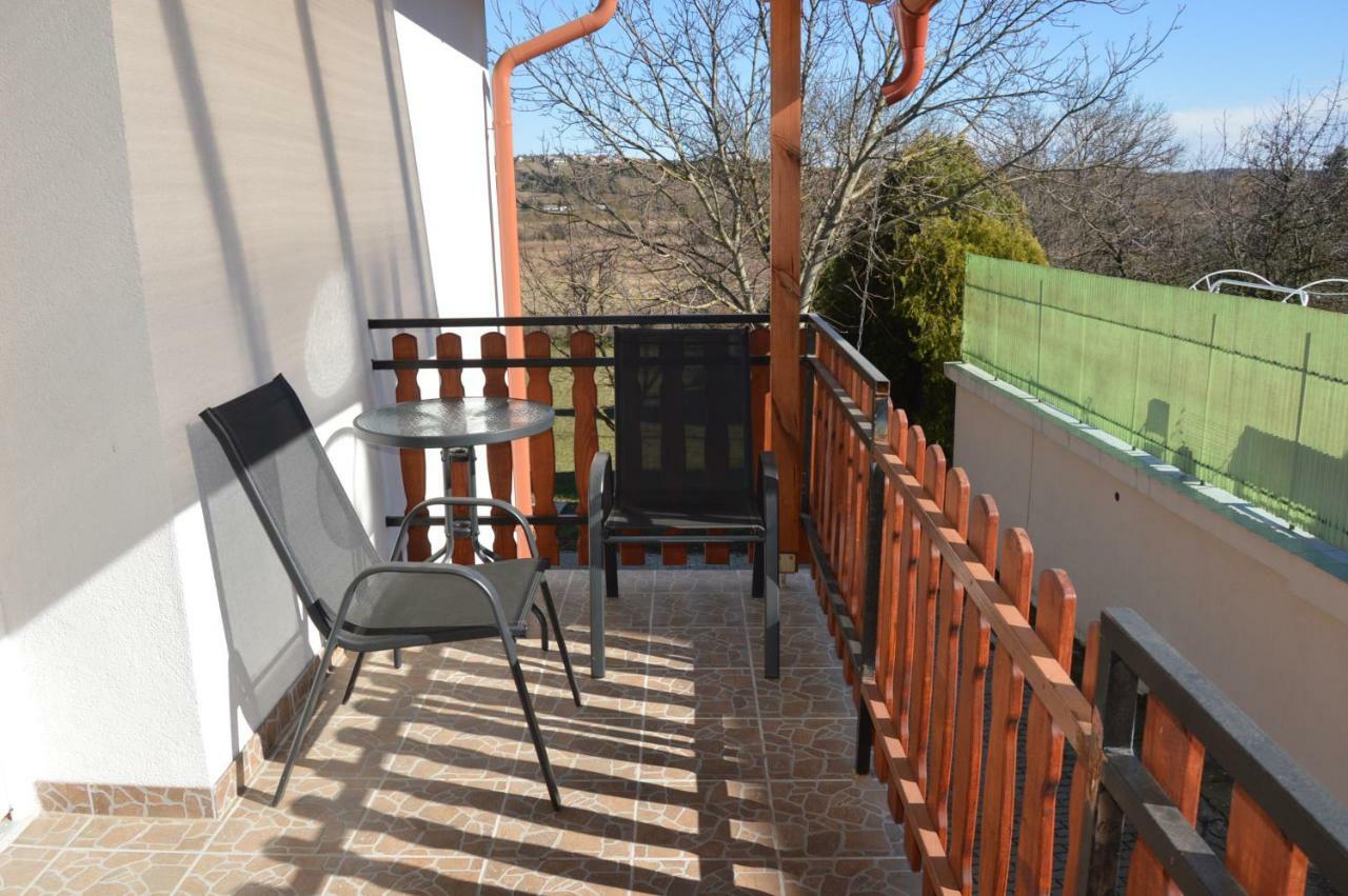 Varga Apartman Hévíz Exterior foto