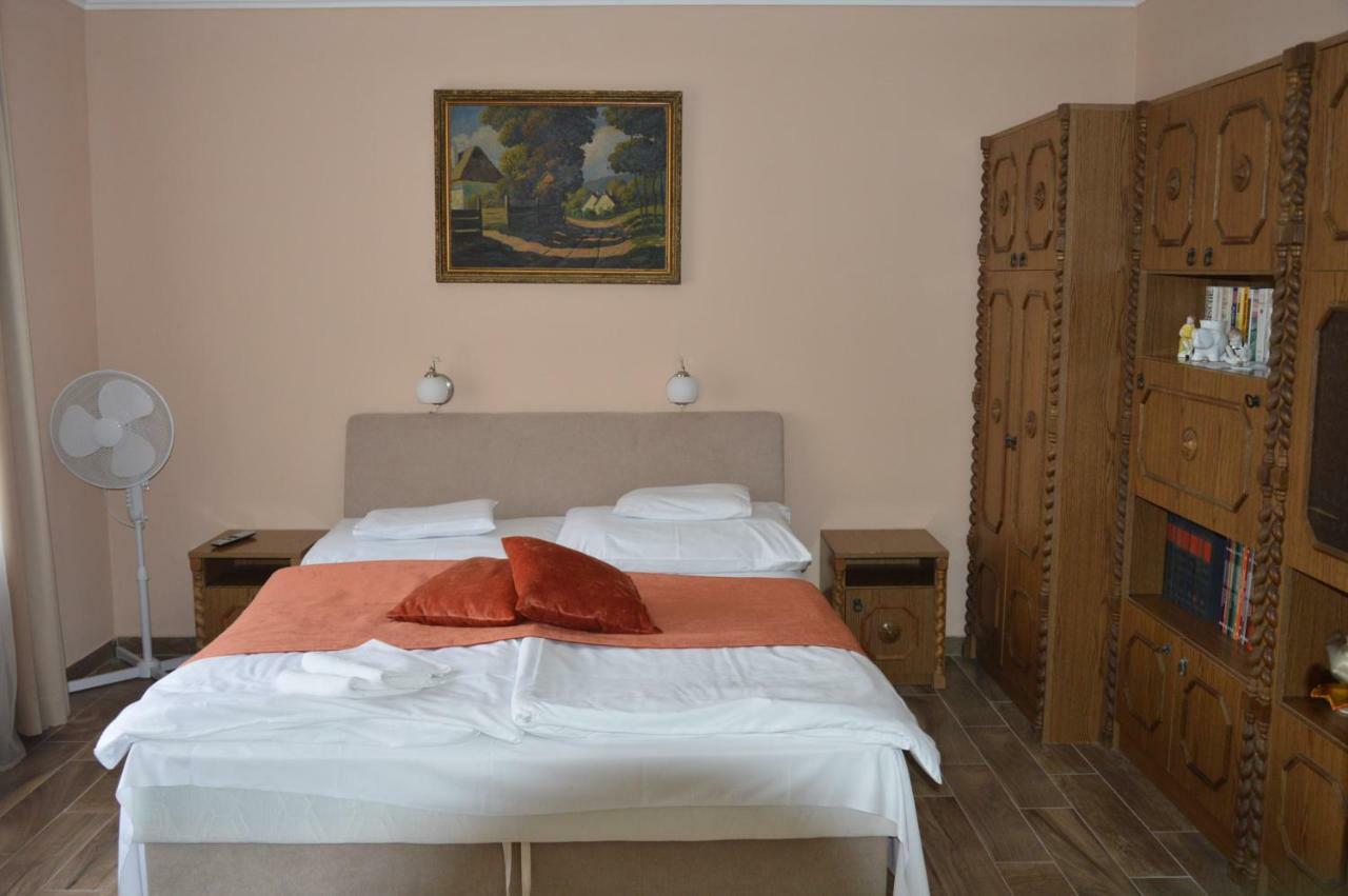 Varga Apartman Hévíz Exterior foto