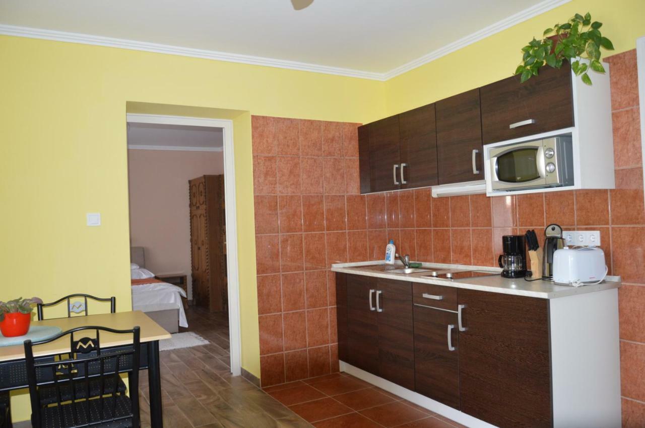Varga Apartman Hévíz Exterior foto
