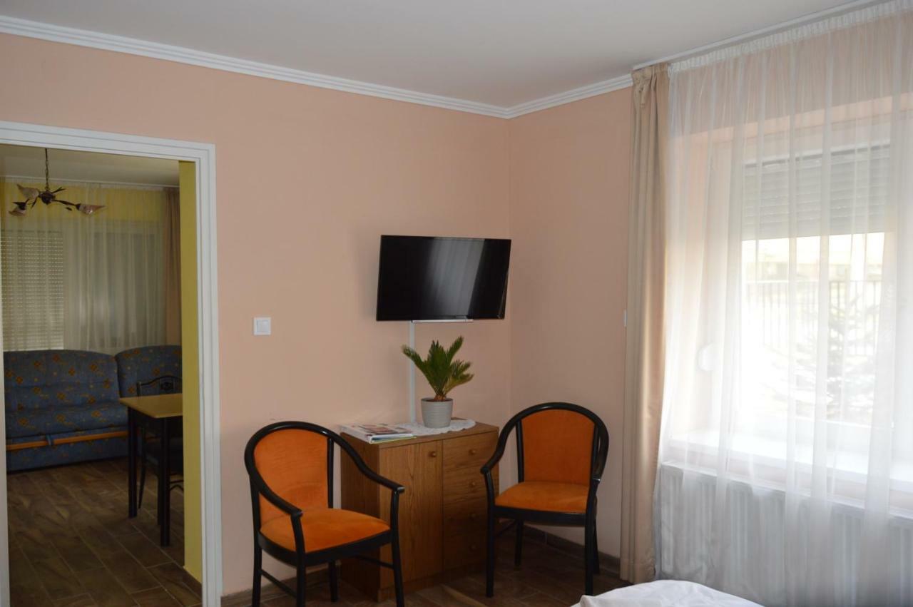 Varga Apartman Hévíz Exterior foto