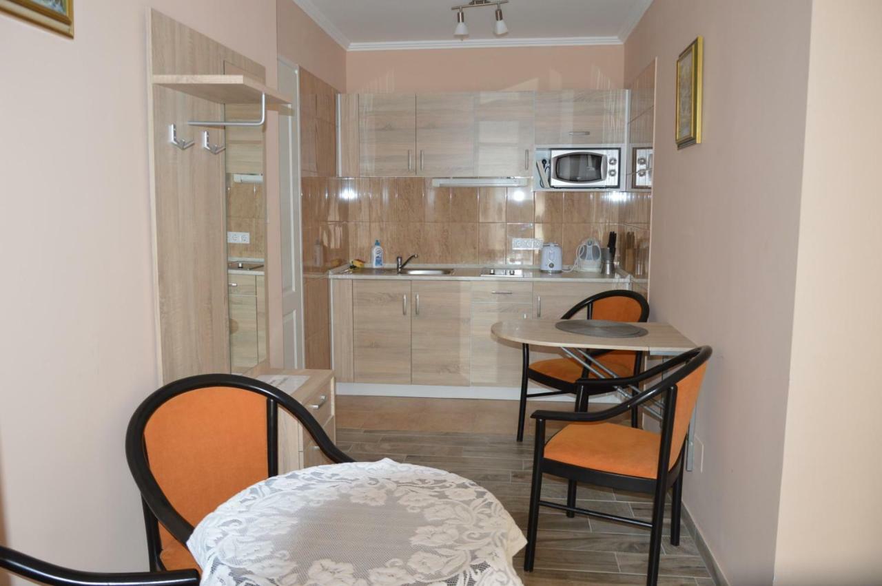 Varga Apartman Hévíz Exterior foto